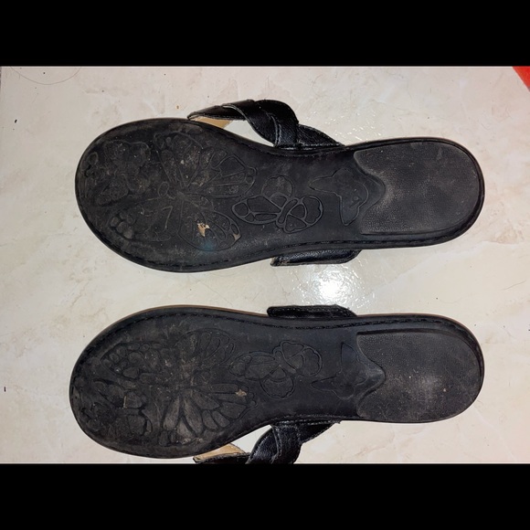 Comfortable cushion sandles! - Picture 2 of 3